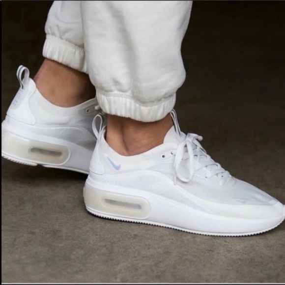 NWT Nike Air Max Dia Special Edition - Picture 3 of 8